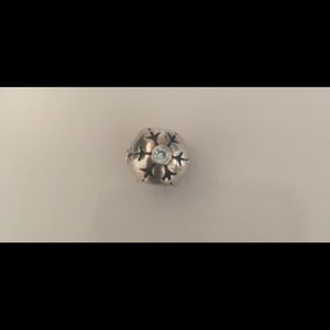 AUTHENTIC PANDORA SNOWFLAKE BLUE CZ🌟I TRADE